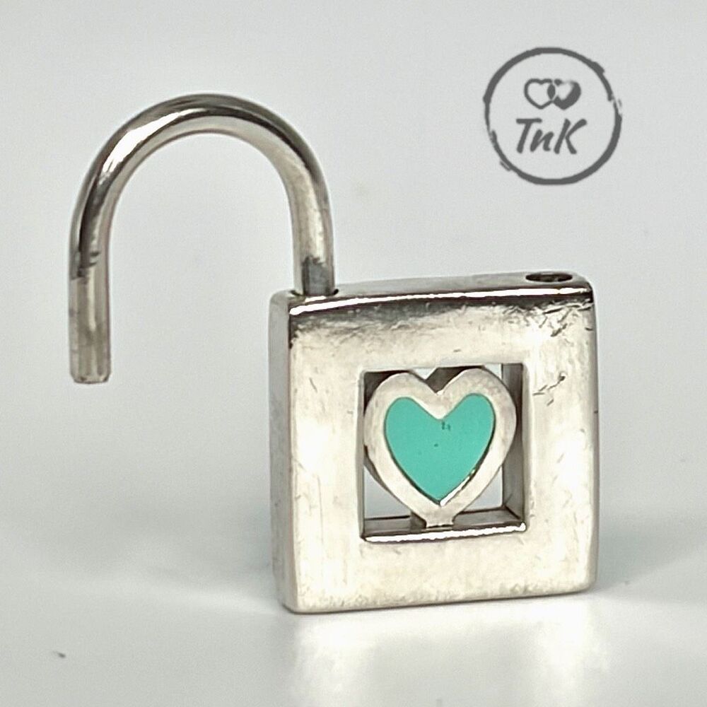 Tiffany & Co sterling silver padlock charm with blue enamel heart - Picture 6 of 15
